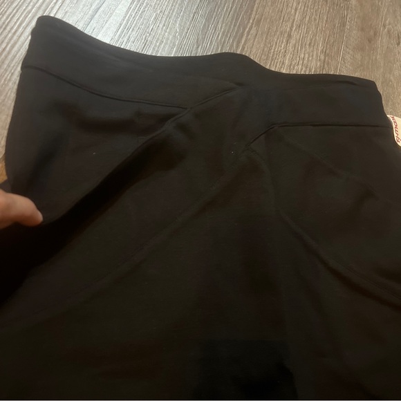 NWT BCBG Maxazria Black Pencil Skirt Rayon Nylon Spandex Blend Pockets Sz 10 New - Picture 3 of 7